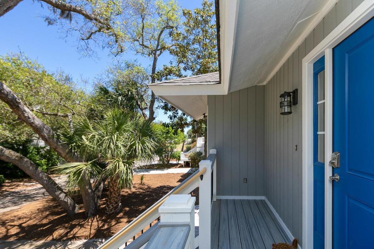 Steps To 3 Bed 2 Bath With Private Pool Holiday home Hilton Head Island