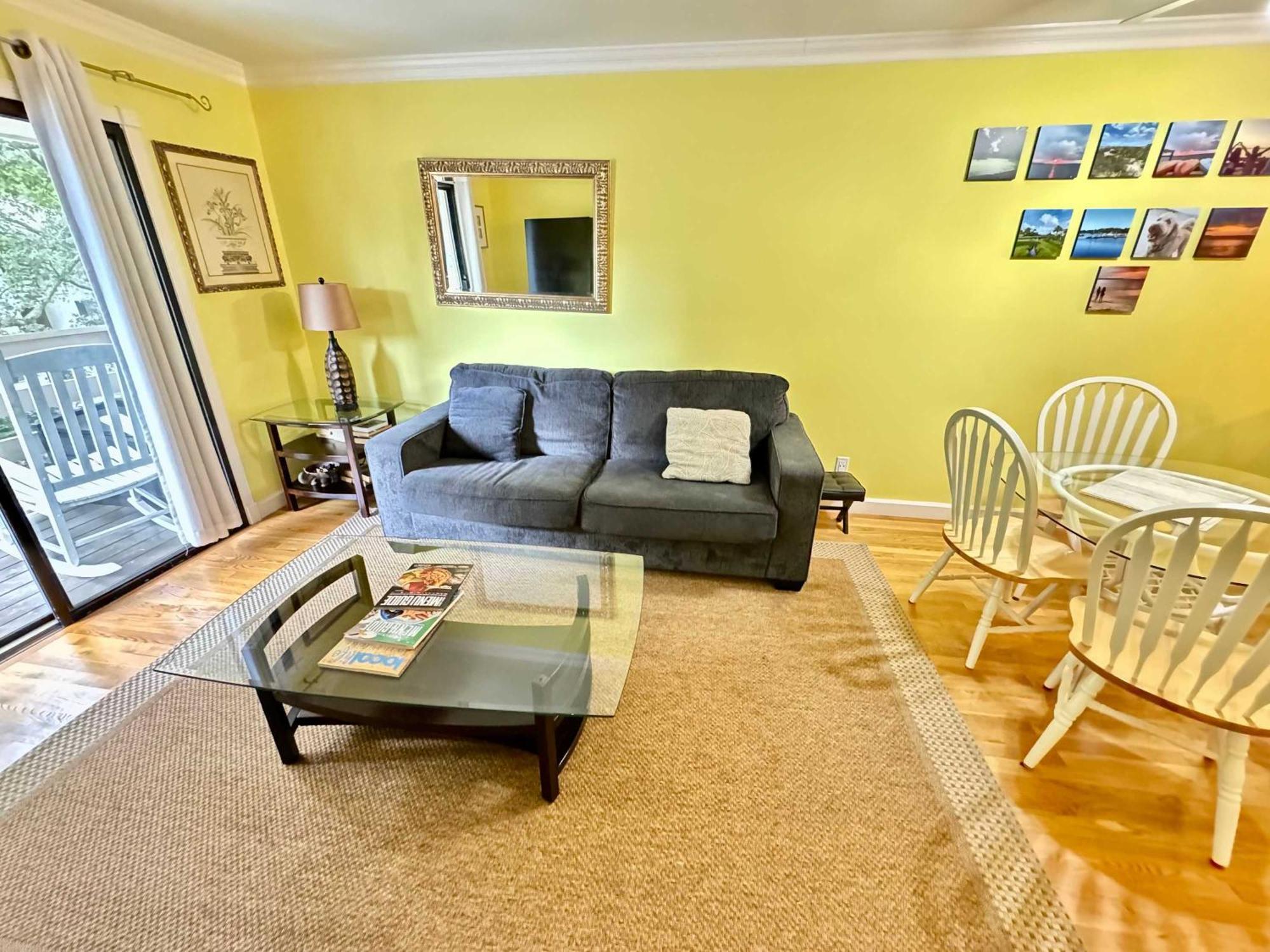 Just Steps To Folly Field - 2 Bd 2 Ba Holiday home Hilton Head Island