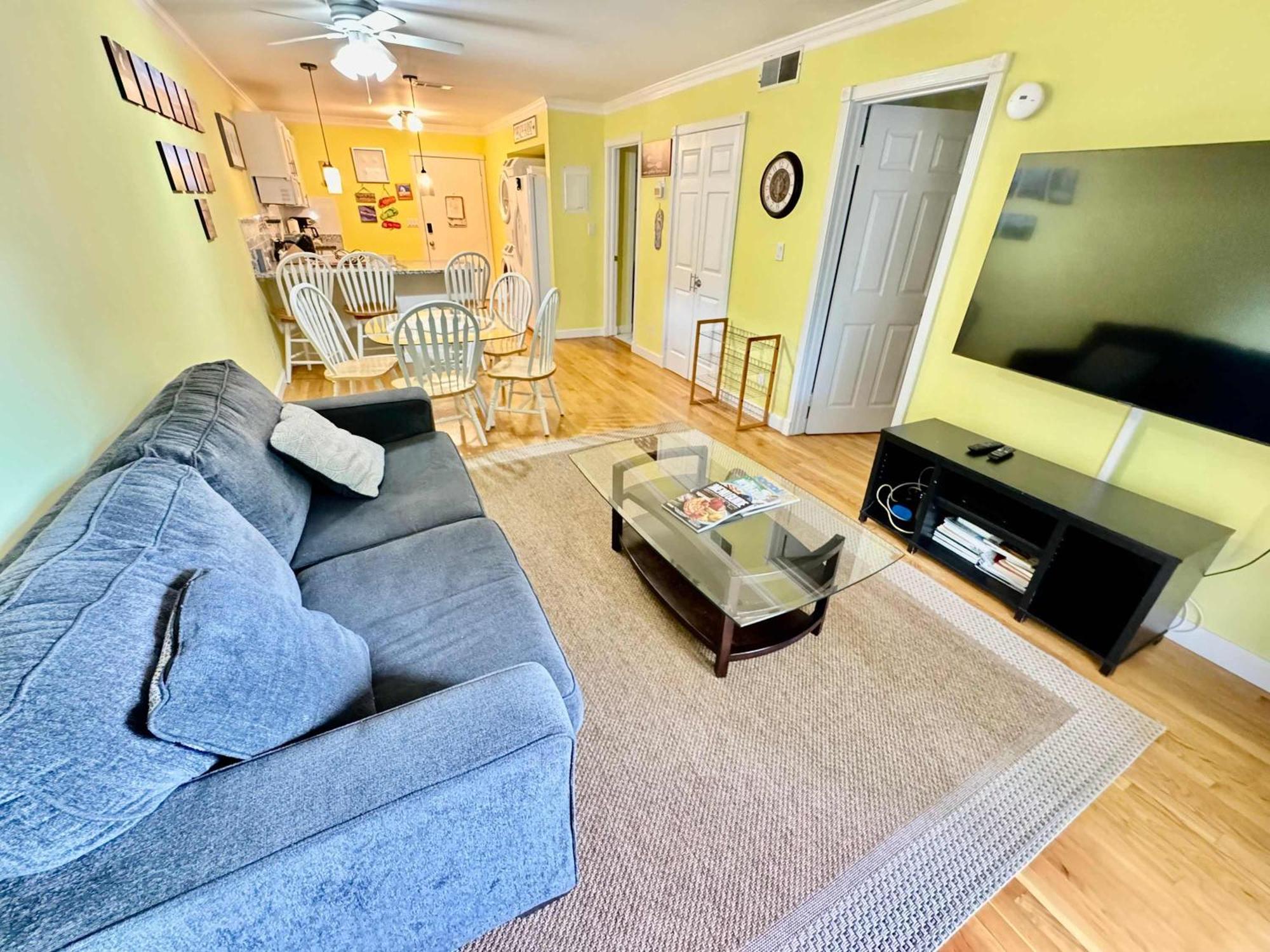 Just Steps To Folly Field - 2 Bd 2 Ba Holiday home