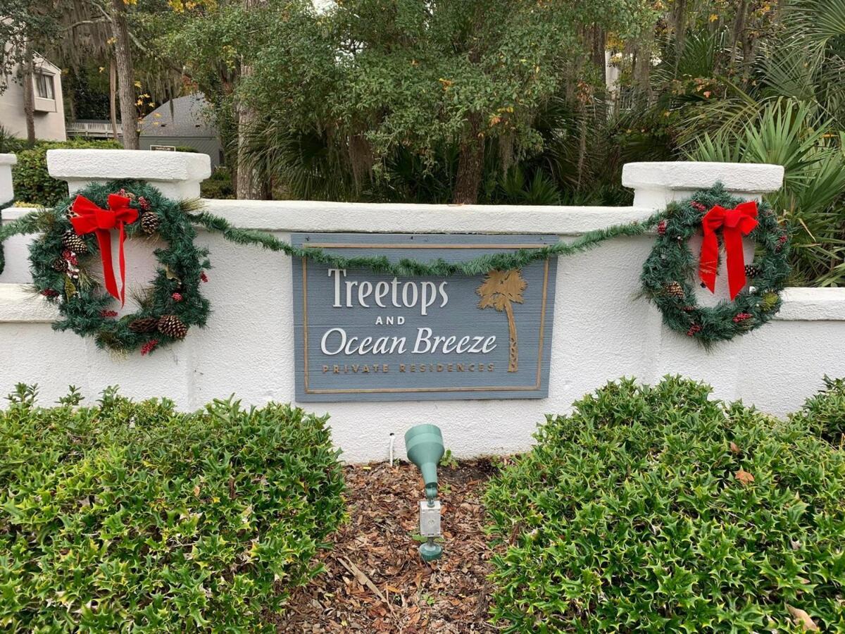 Poolside 2 Bed 2 & One Half Bath-pet Friendly Hilton Head Island