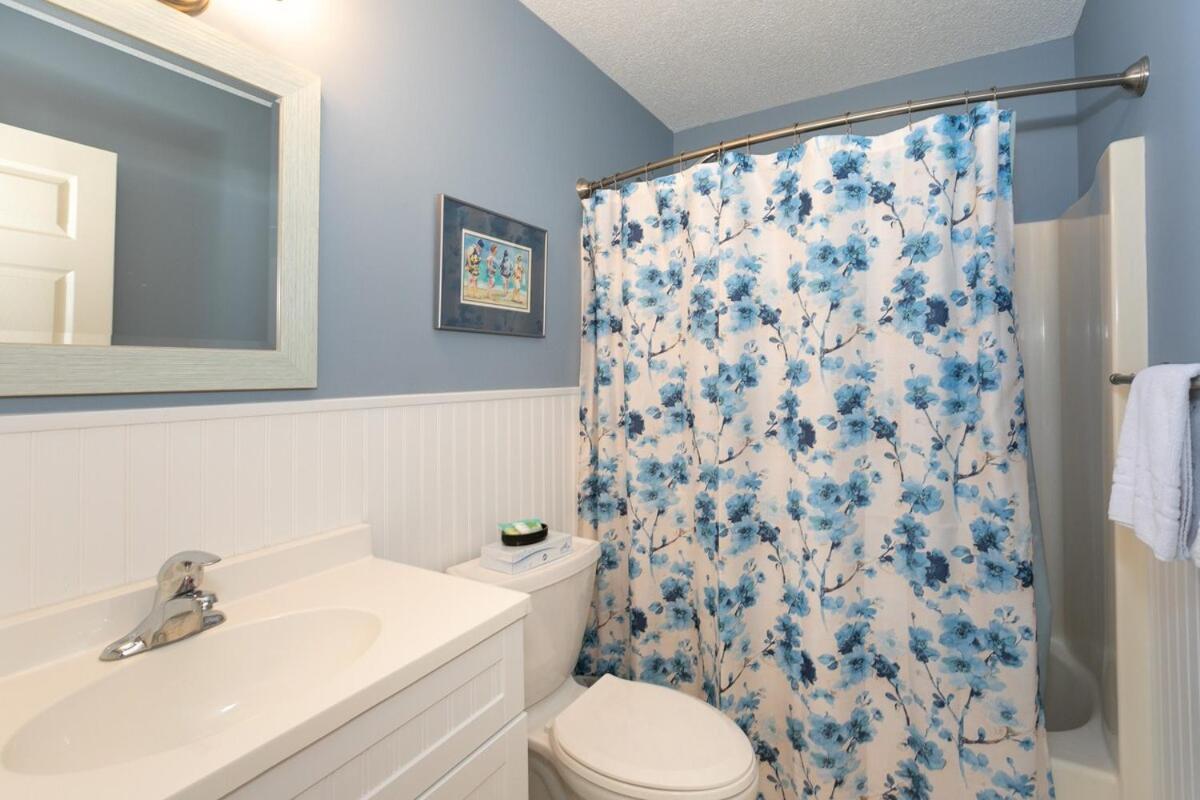 Pet Friendly Life 2 Bed 2 & One Half Baths Hilton Head Island