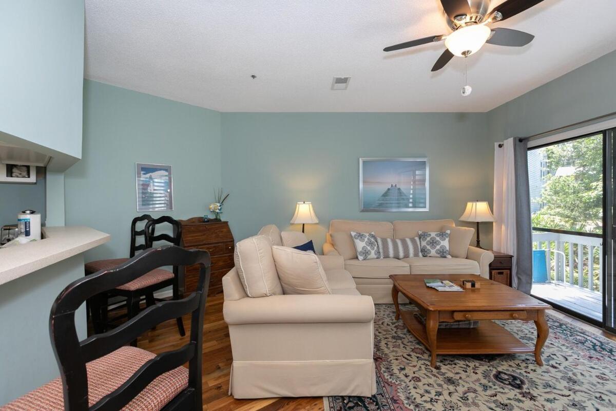 Pet Friendly Life 2 Bed 2 & One Half Baths