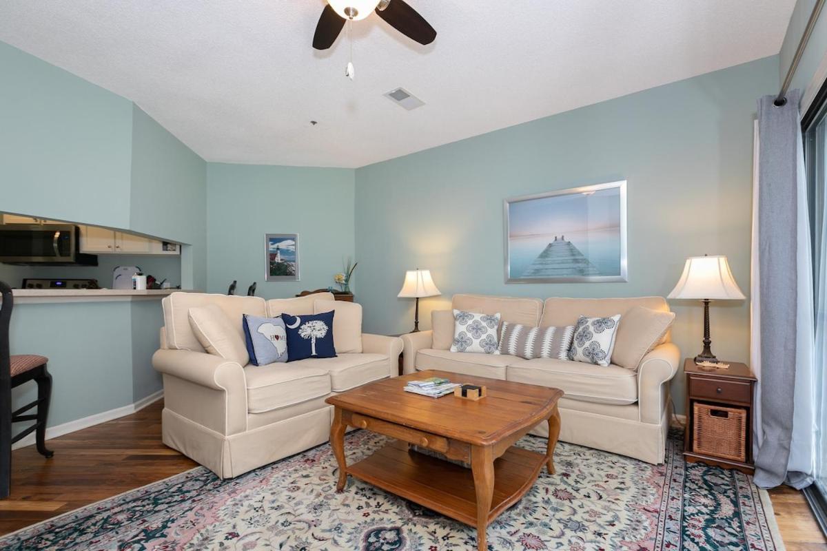 Pet Friendly Life 2 Bed 2 & One Half Baths