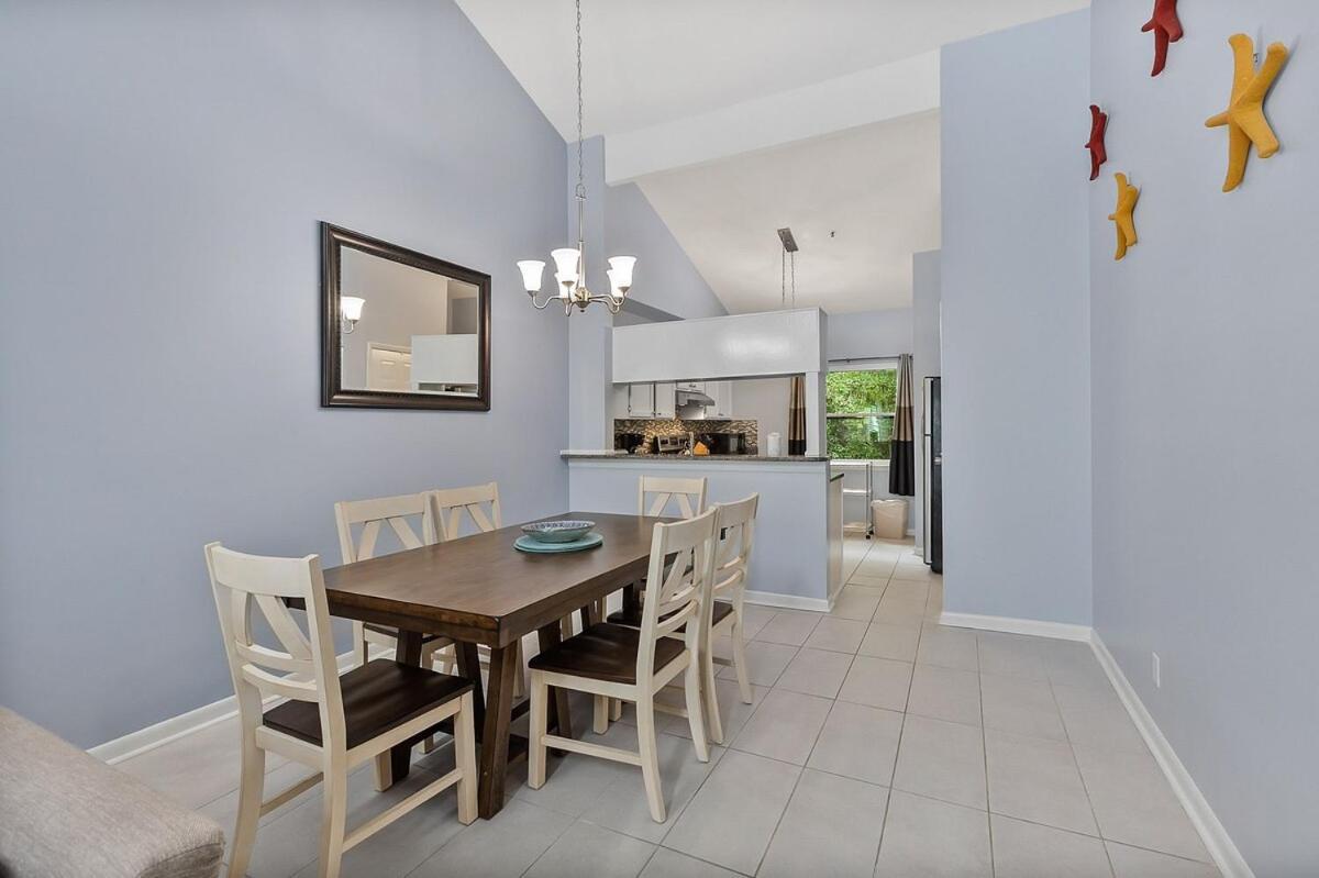 Walk To The - 3 Bed 3 Bath - 8006 Treetops *