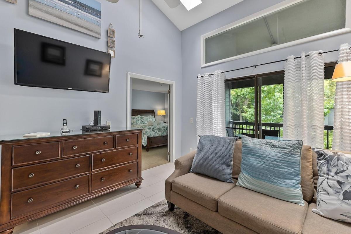 Walk To The - 3 Bed 3 Bath - 8006 Treetops Hilton Head Island