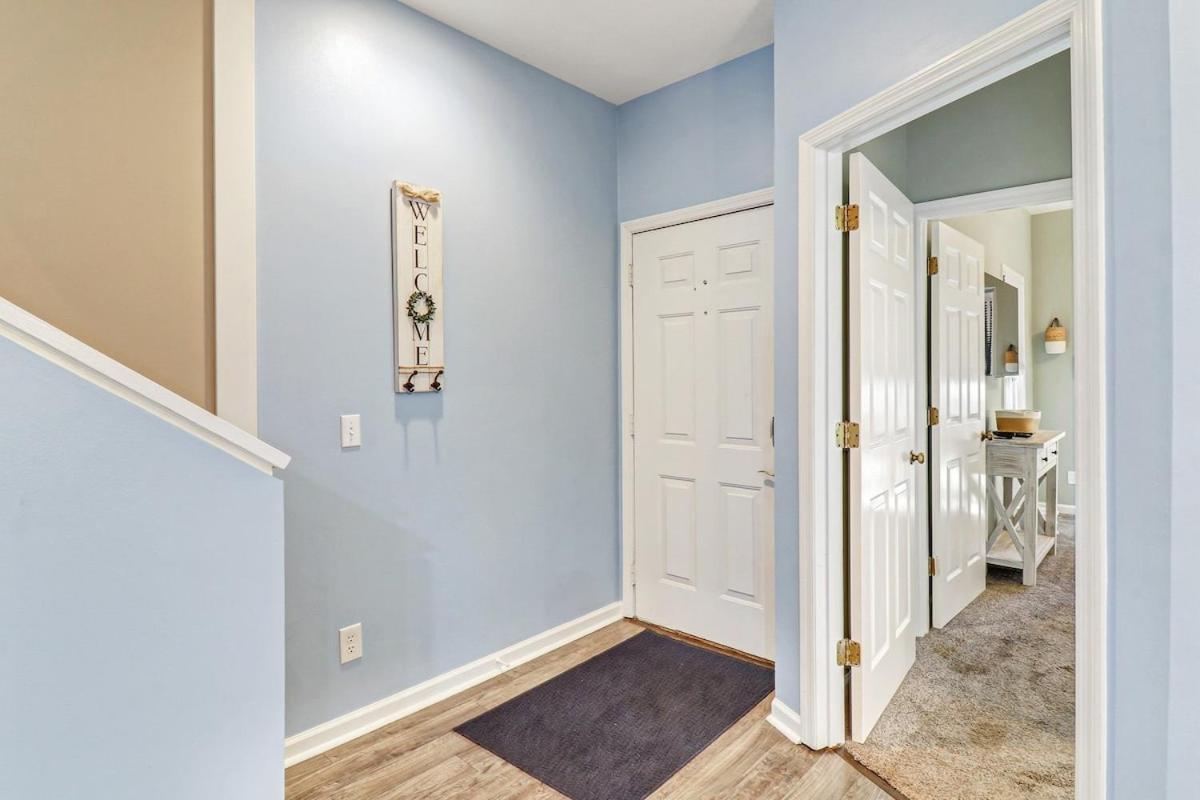 Lovely 3 Bed3 Bath Pet Friendlyvilla - Walk To The Pools And Tennis #75 Ocean Breeze Holiday home *