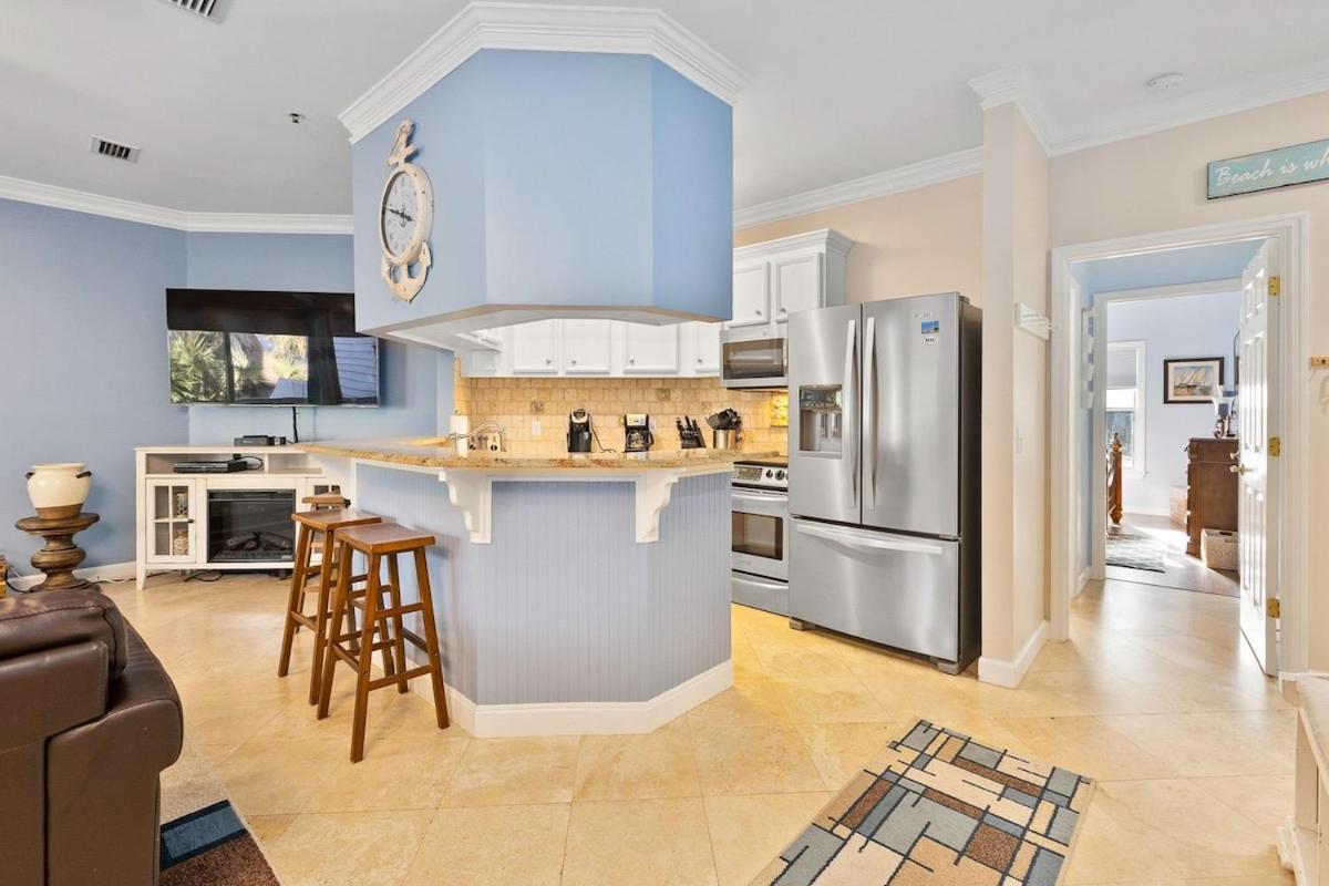 Pet Friendly 3 Bed 3 Bath Walk To The Pools Tennis And 16 Ob Hilton Head Island