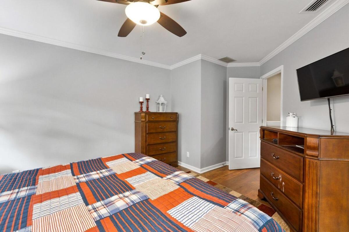 Pet Friendly 3 Bed 3 Bath Walk To The Pools Tennis And 16 Ob *