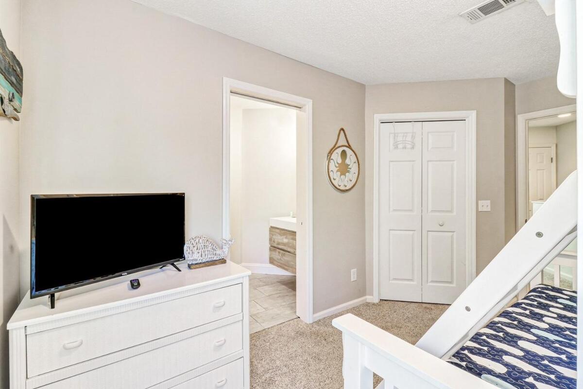 Holiday home Pet Friendly 3 Bed 3 Bath #3 Ocean Breeze
