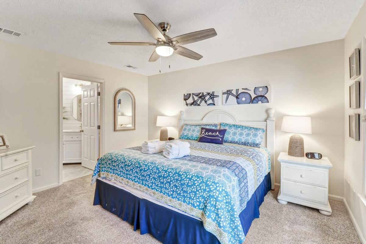Holiday home Pet Friendly 3 Bed 3 Bath #3 Ocean Breeze *