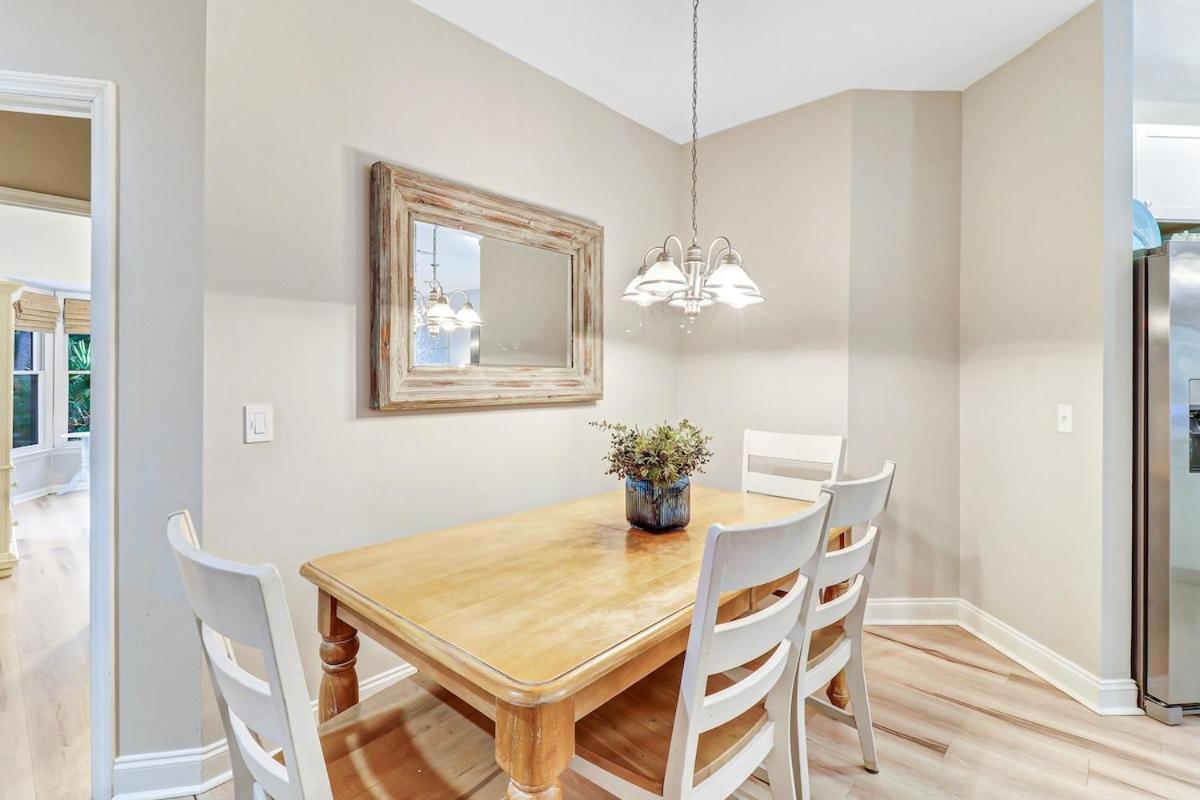 Pet Friendly 3 Bed 3 Bath #3 Ocean Breeze Holiday home