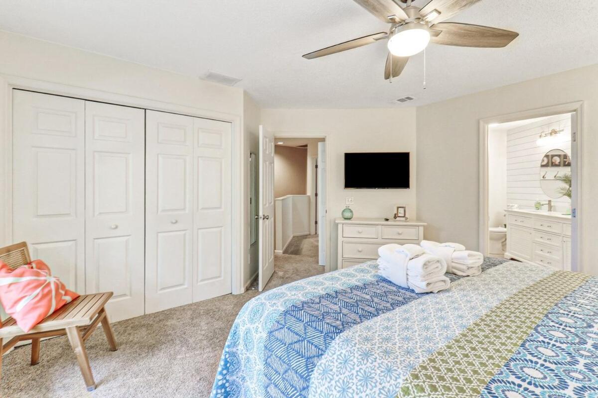 Pet Friendly 3 Bed 3 Bath #3 Ocean Breeze Holiday home *