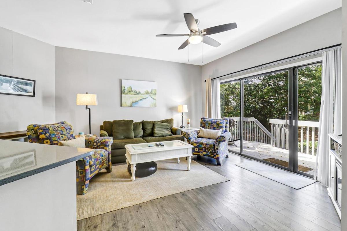 Holiday home Pet Friendly - Walk To The - Pools Tennis And