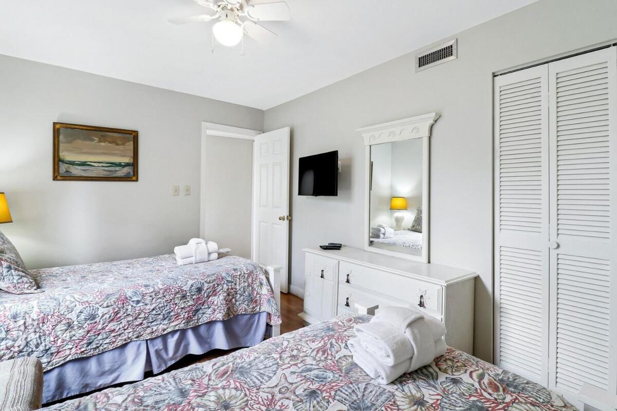 Seascape -tranquility Base 2 Bed 2 Bath -steps To The H * Hilton Head Island