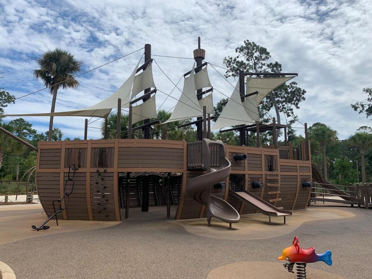 Coligny 2 Bd 2 & One Half Bath With Pool-walk To 13cv Hilton Head Island