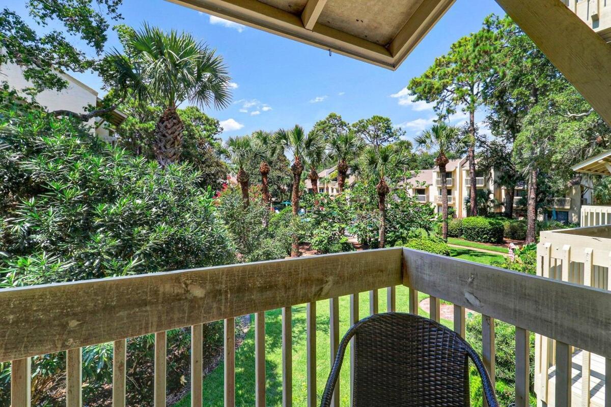 Coligny 2 Bd 2 & One Half Bath With Pool-walk To 13cv *