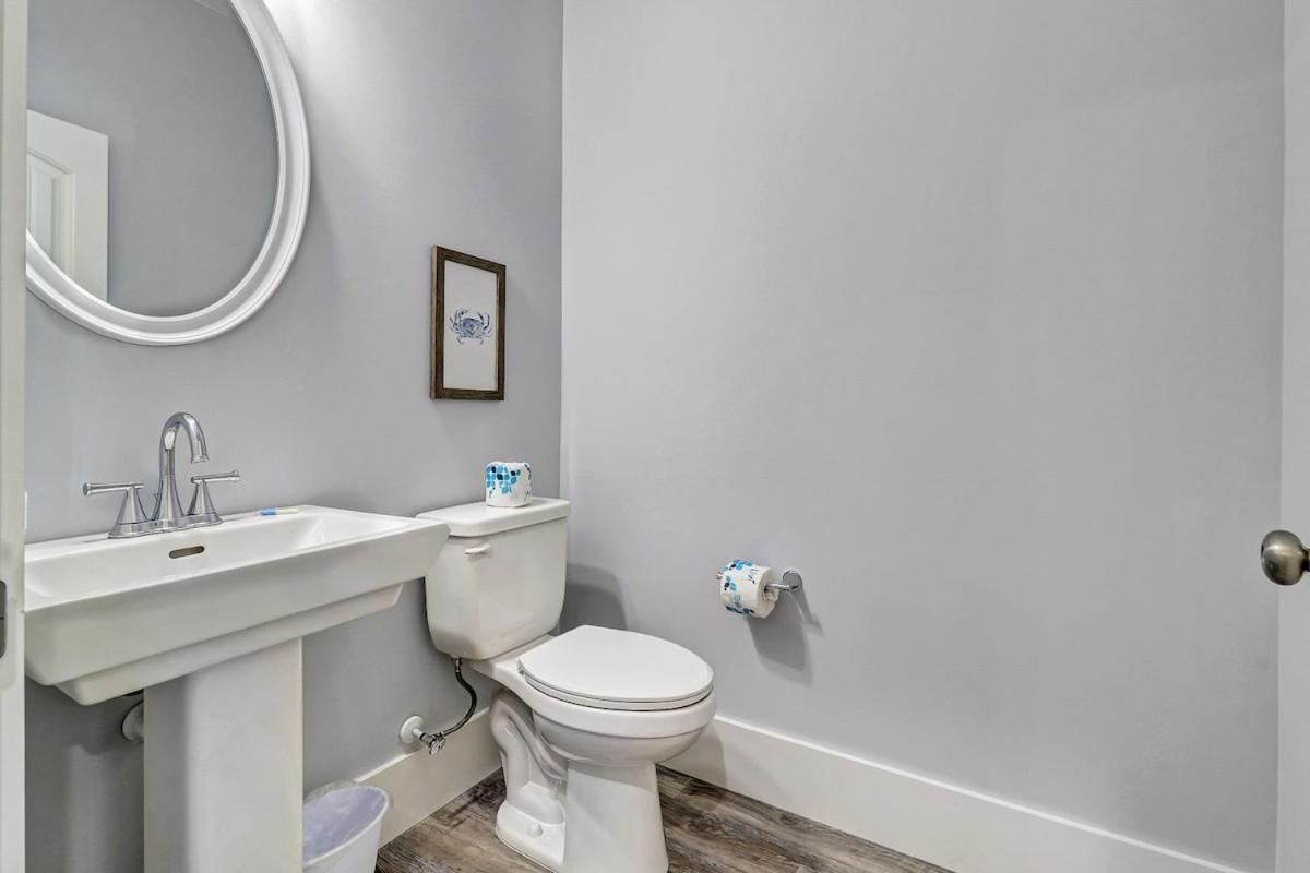 Holiday home 7 Bed 6 And One Half Bath With Private Pool & Private Access Hilton Head Island