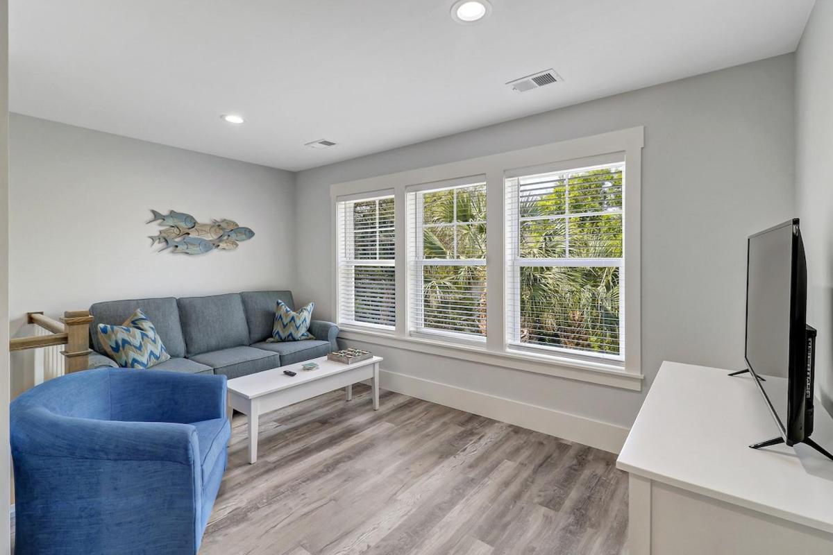 7 Bed 6 And One Half Bath With Private Pool & Private Access Holiday home Hilton Head Island