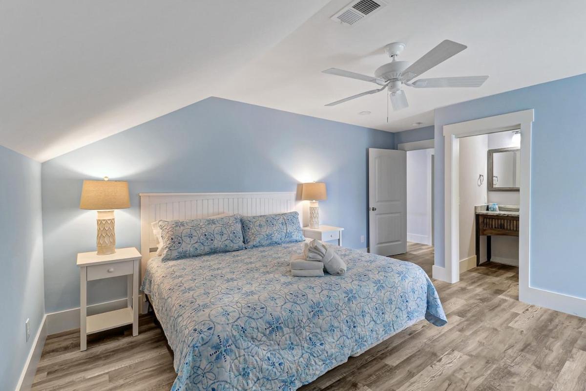Holiday home 7 Bed 6 And One Half Bath With Private Pool & Private Access Hilton Head Island