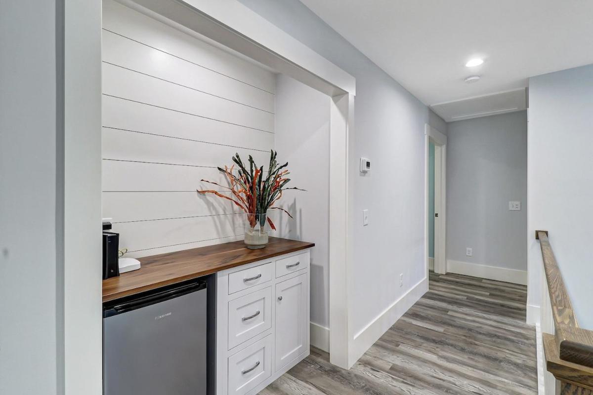 7 Bed 6 And One Half Bath With Private Pool & Private Access Hilton Head Island
