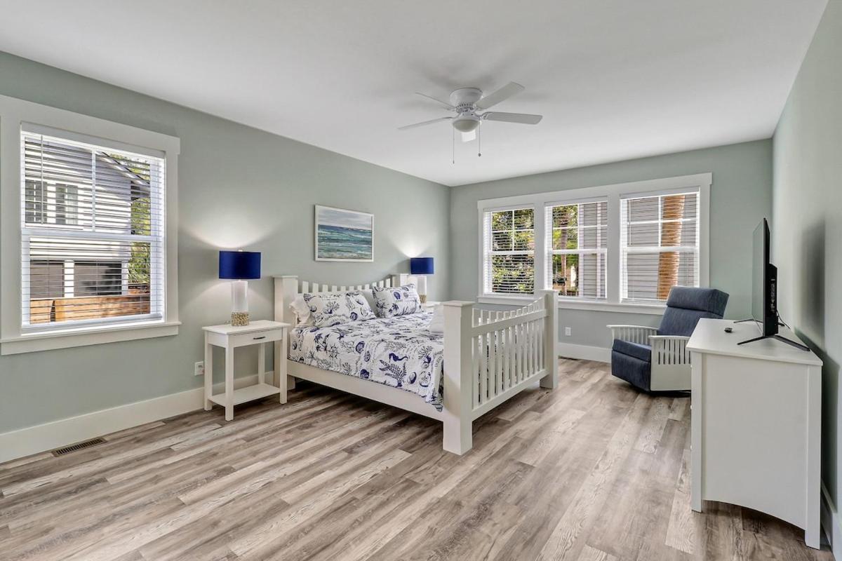 Holiday home 7 Bed 6 And One Half Bath With Private Pool & Private Access Hilton Head Island