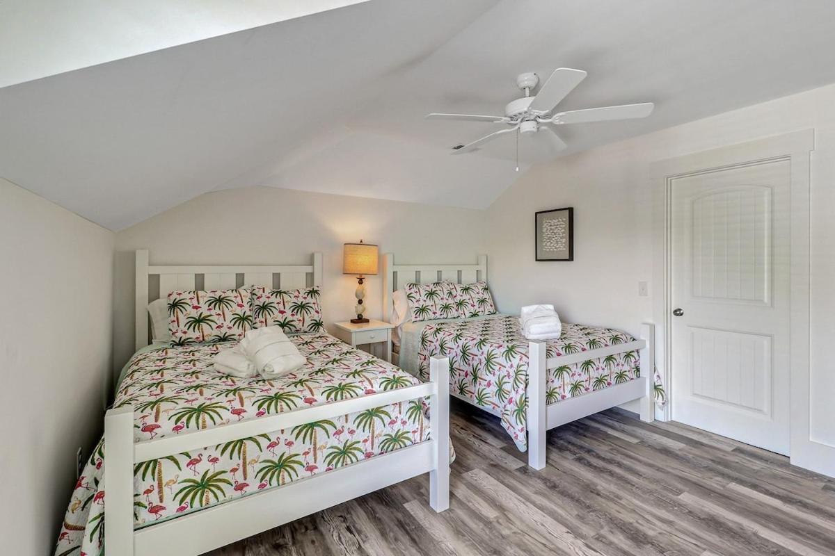 Holiday home 7 Bed 6 And One Half Bath With Private Pool & Private Access Hilton Head Island