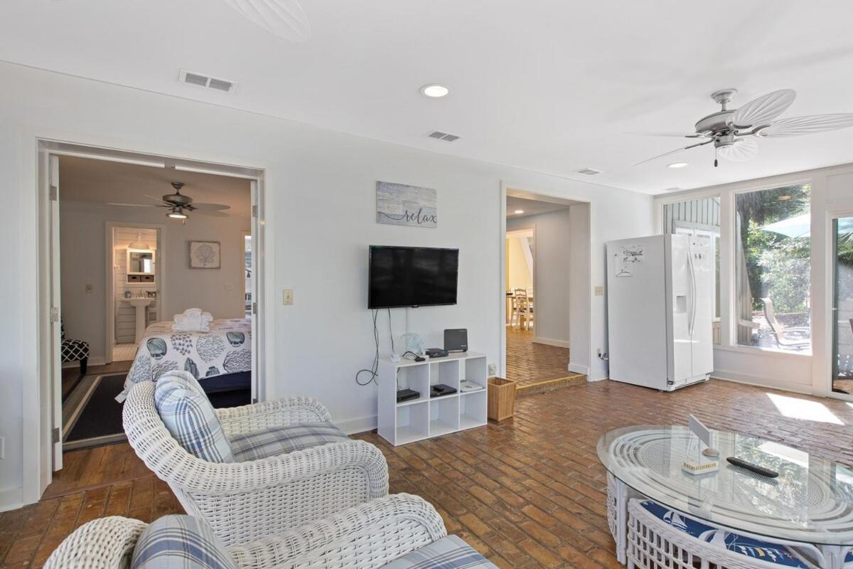 6 Bedroom 4 Bath - Private Pool Close To -hk * Hilton Head Island