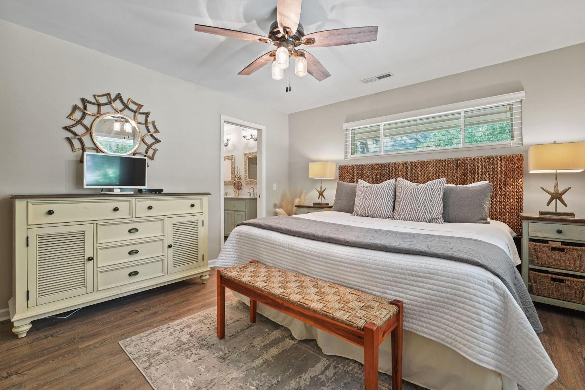 New Listing - Private Pool & - Luxury Ranch - 32 Baynard Cove Rd