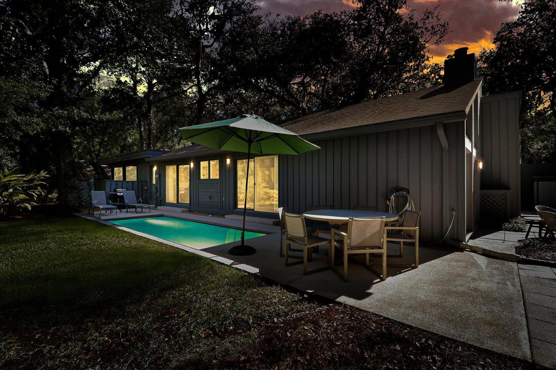 Free Pool Heat - Upscale Home, Private Heated Pool, Pet Friendly - 7 Pender Lane Holiday home Hilton Head Island