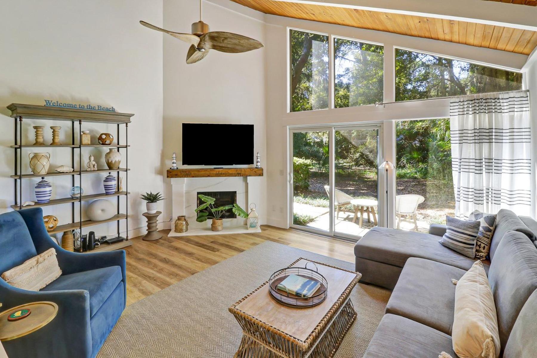 Holiday home Free Pool Heat - Upscale Home, Private Heated Pool, Pet Friendly - 7 Pender Lane *