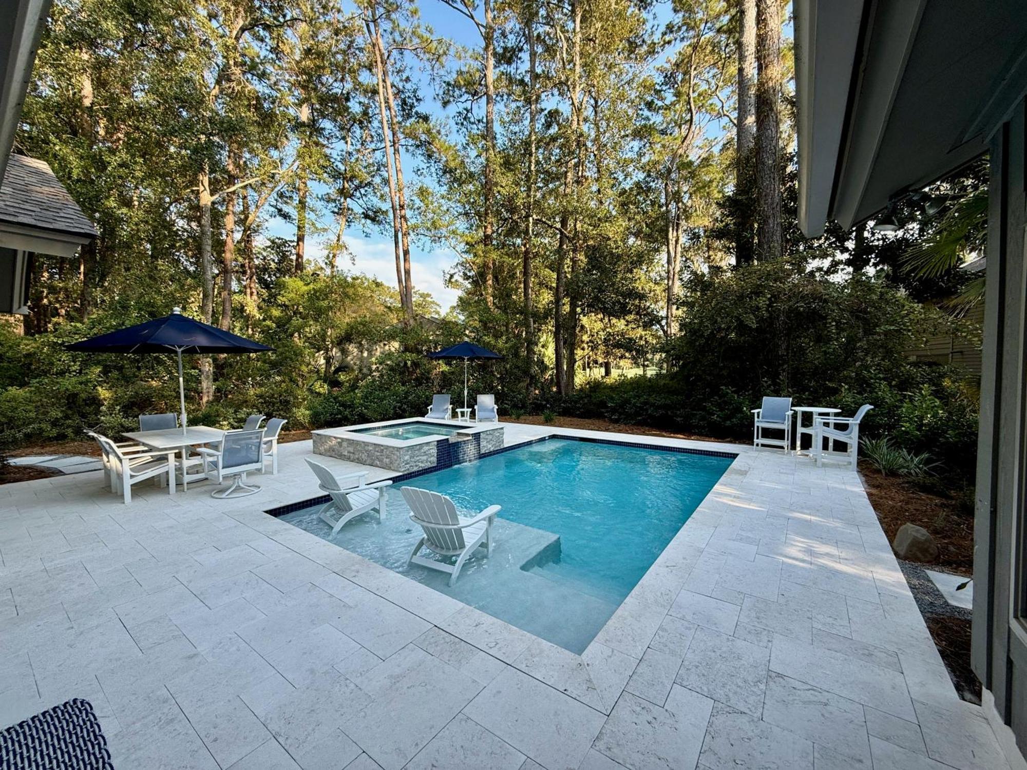 New Listing - Upscale Coastal Ranch - Private Pool & - 13 Planters Wood Ct Hilton Head Island