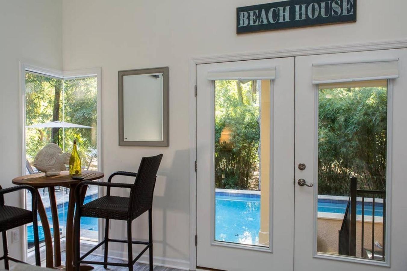 Heated Pool Swim Up Bar Hottub 7min Bike To *