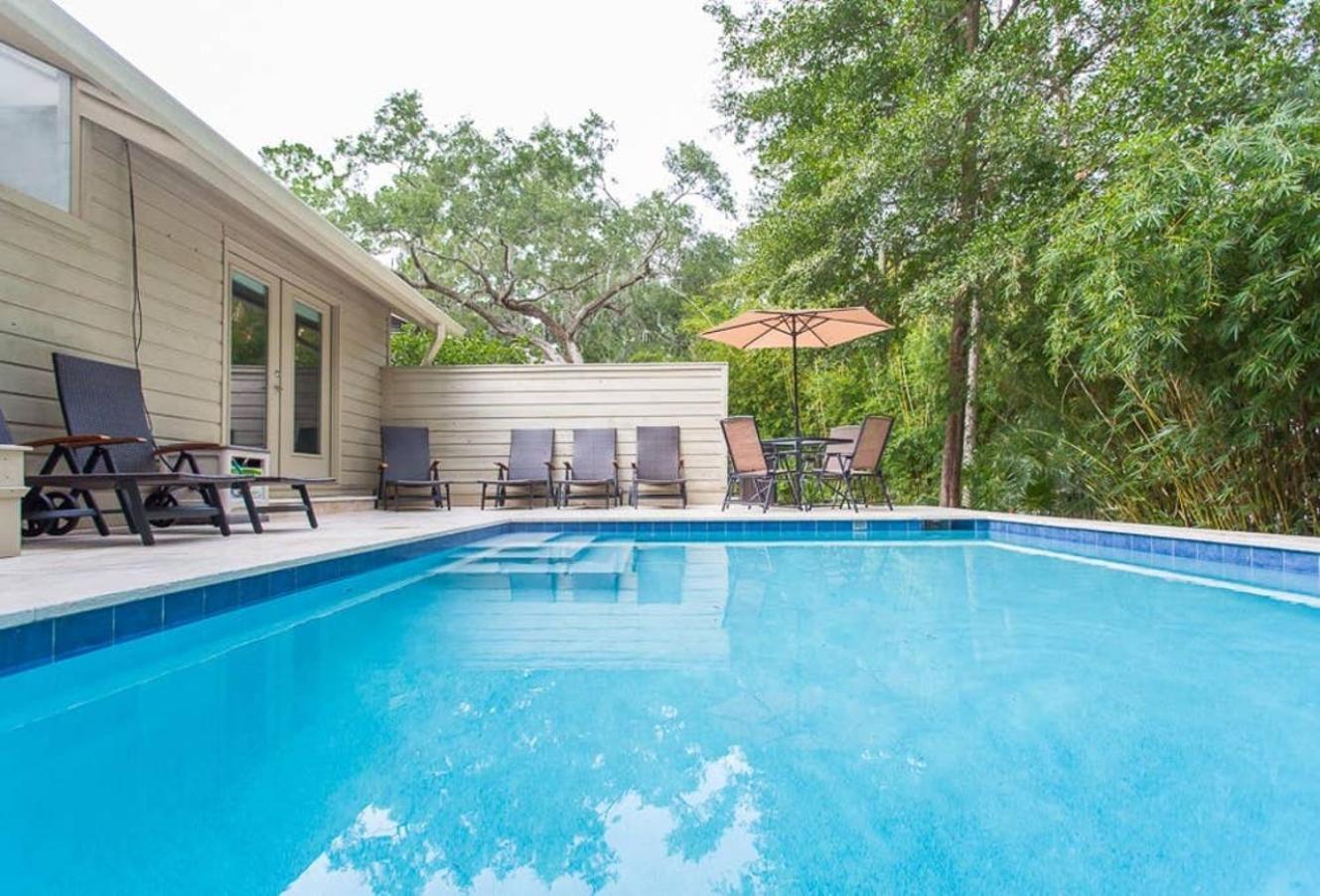Heated Pool Swim Up Bar Hottub 7min Bike To *
