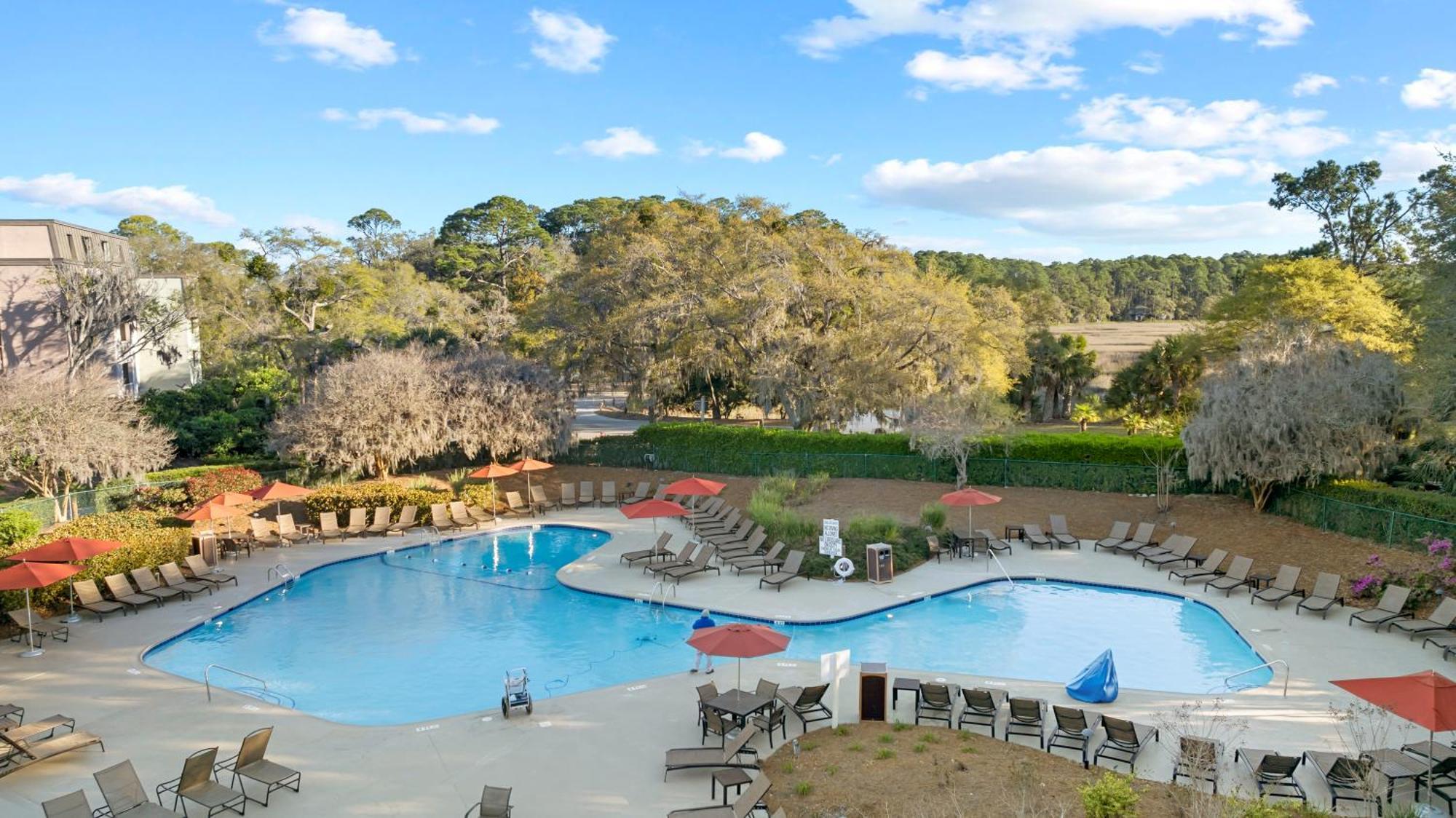 Serene, Pet Friendly Sea Pines Near With Pool Access Villa *