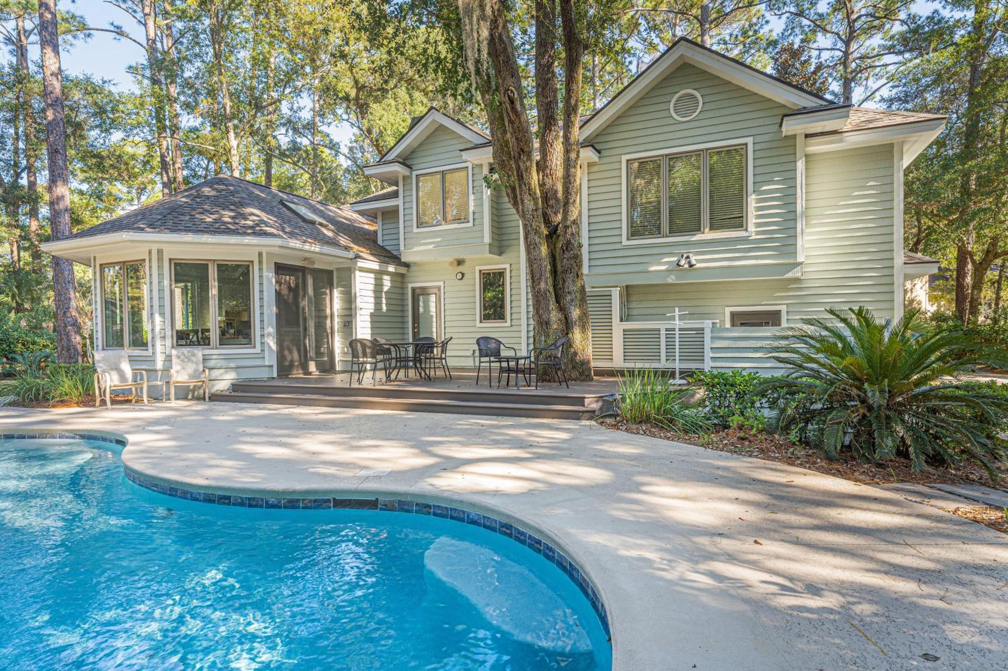 Private Pool - 5 Min Bike Ride To - 4 W Garrison Pl *