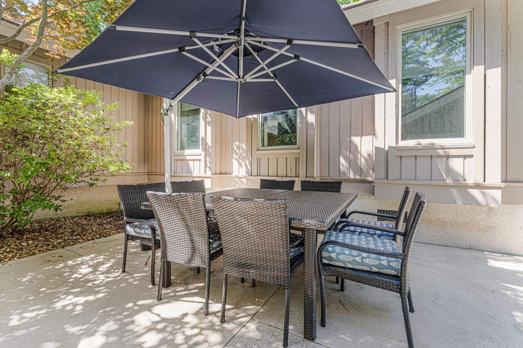 Holiday home Pet Friendly - Upscale Renovations & Decor - Private Pool - 2 St Andrews Place