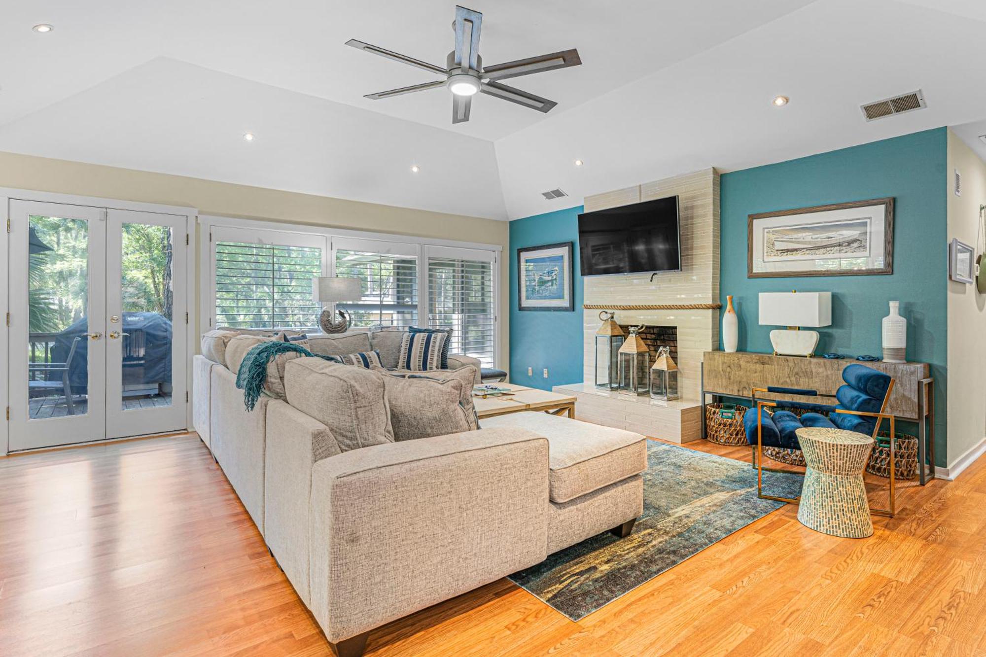 Pet Friendly - Upscale Renovations & Decor - Private Pool - 2 St Andrews Place Holiday home Hilton Head Island