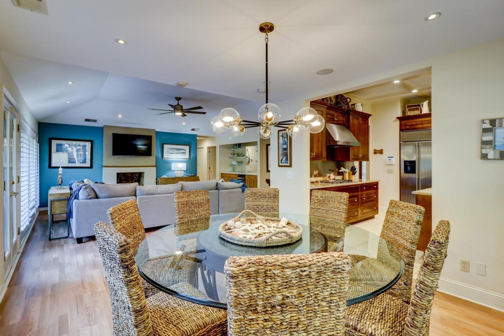 Holiday home Pet Friendly - Upscale Renovations & Decor - Private Pool - 2 St Andrews Place
