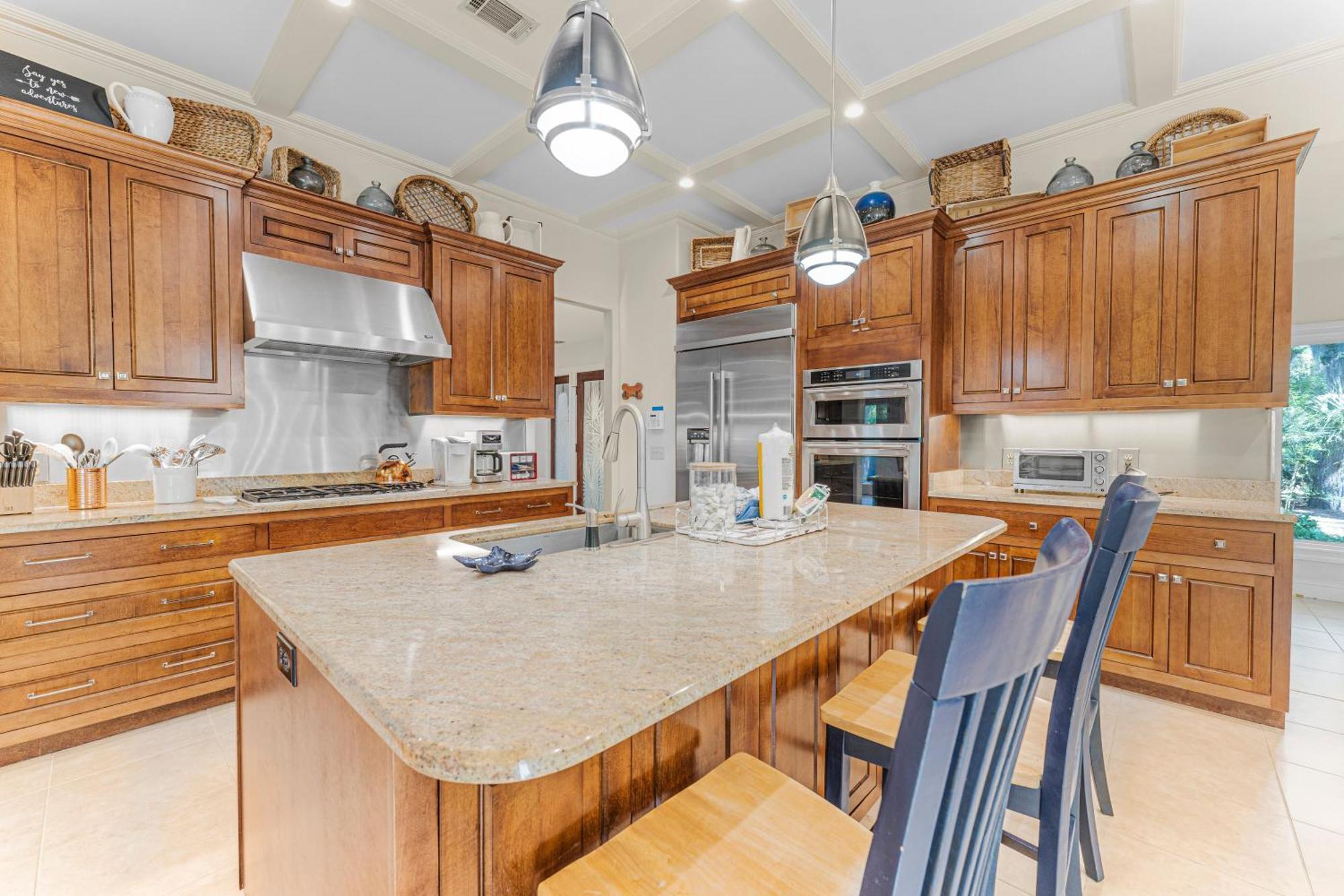 Pet Friendly - Upscale Renovations & Decor - Private Pool - 2 St Andrews Place