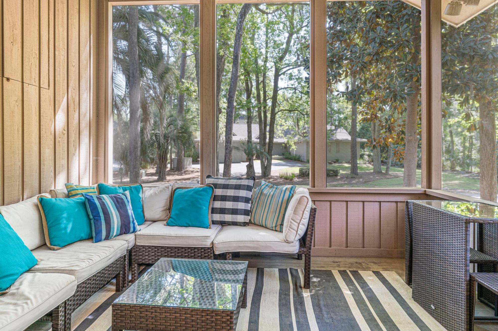 Pet Friendly - Upscale Renovations & Decor - Private Pool - 2 St Andrews Place Holiday home