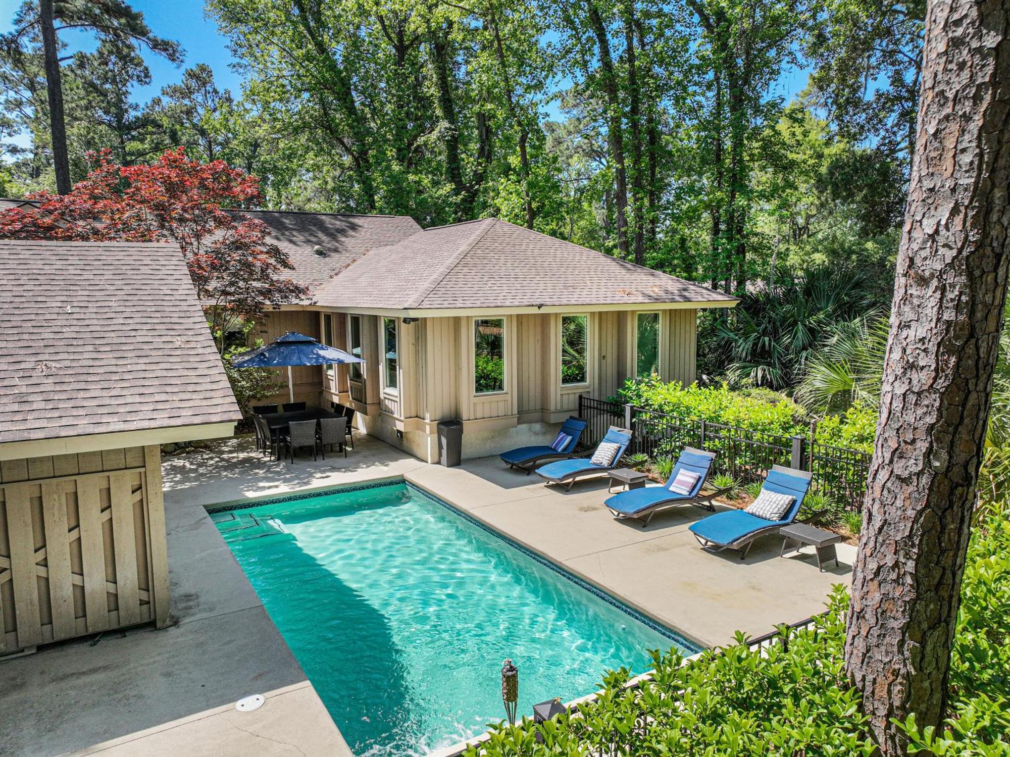 Holiday home Pet Friendly - Upscale Renovations & Decor - Private Pool - 2 St Andrews Place