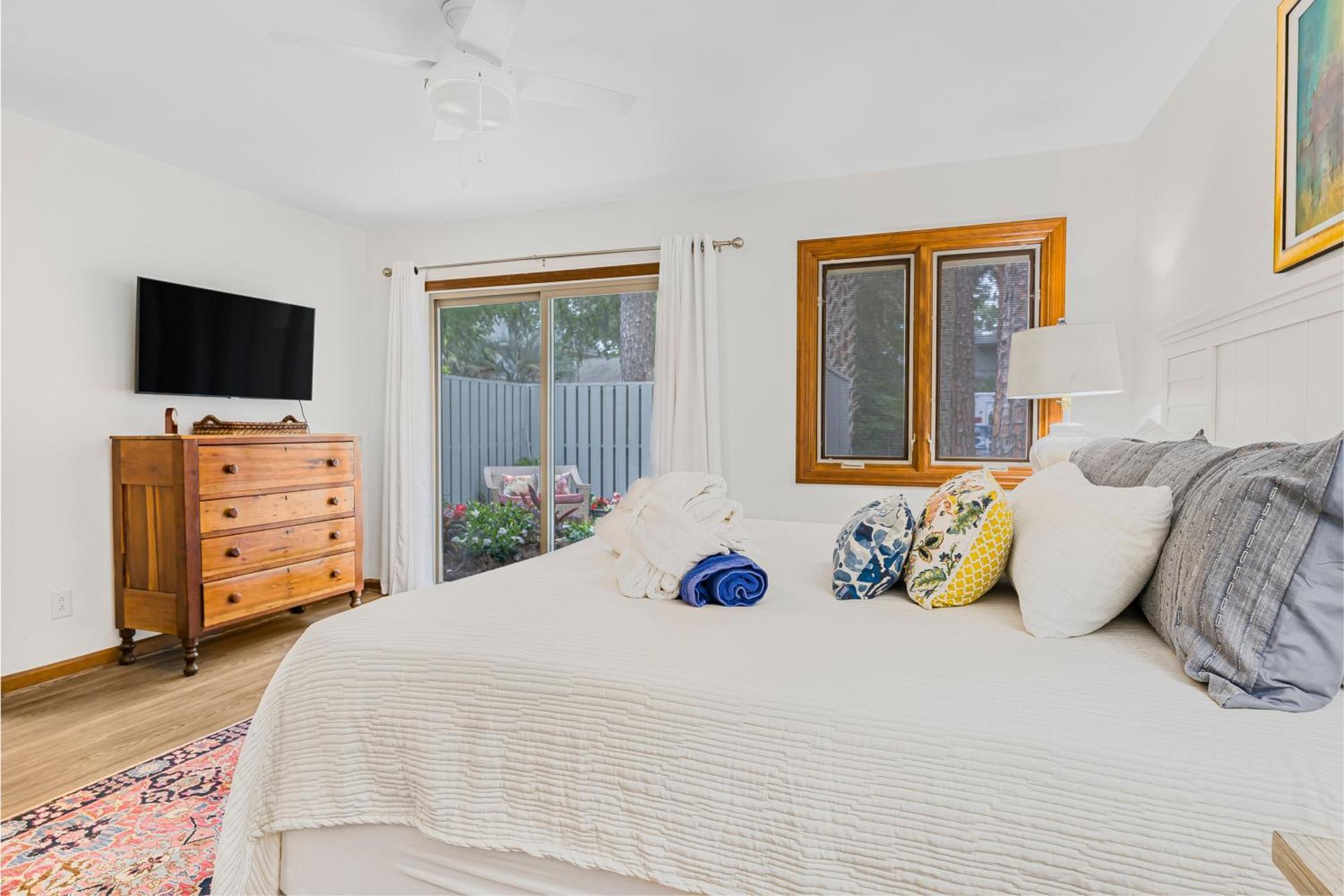 Holiday home Pet Friendly - Marsh Views - Private Pool With Free Pool Heat - 25 Stoney Creek Rd *
