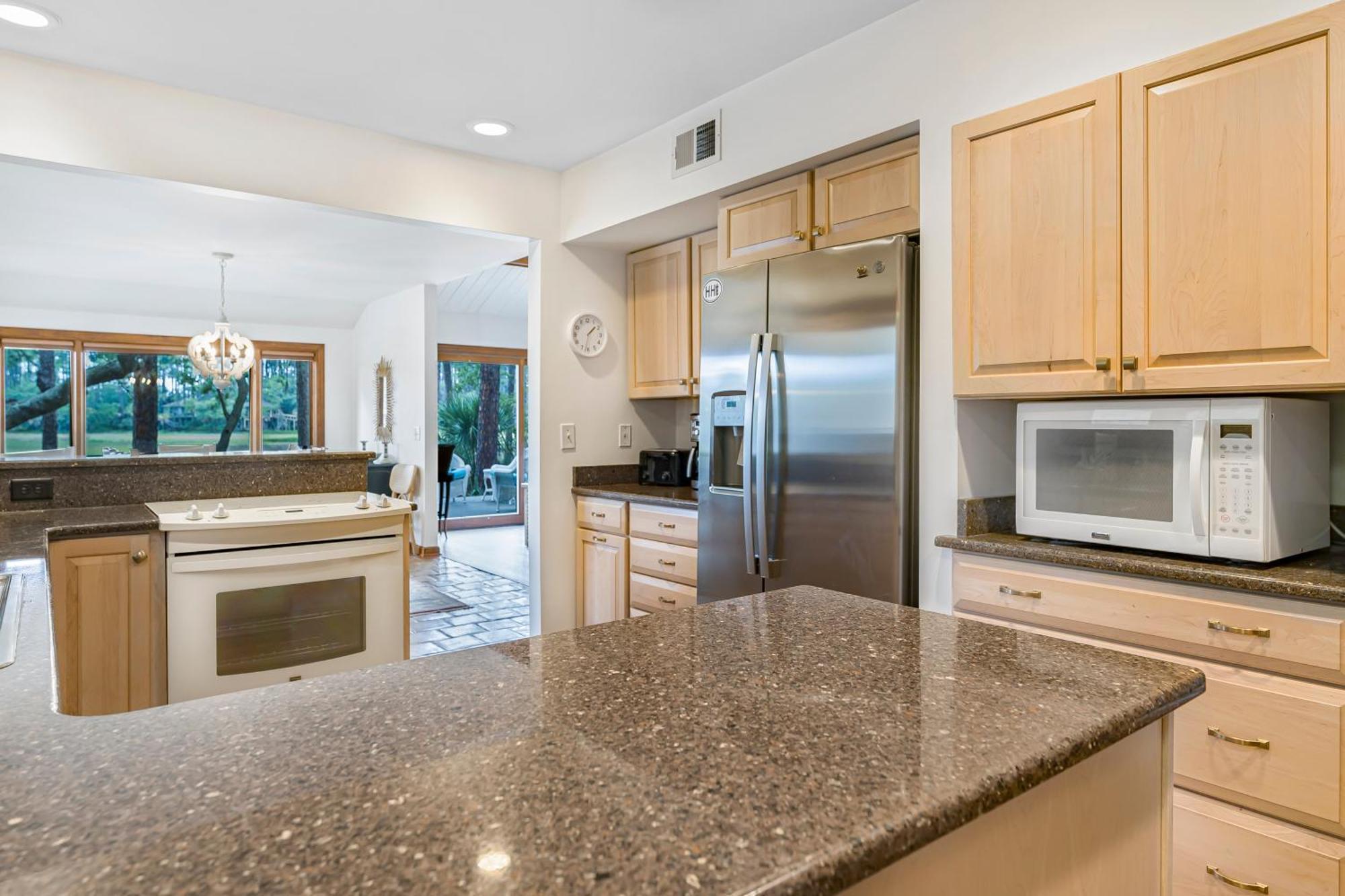 Pet Friendly - Marsh Views - Private Pool With Free Pool Heat - 25 Stoney Creek Rd Hilton Head Island