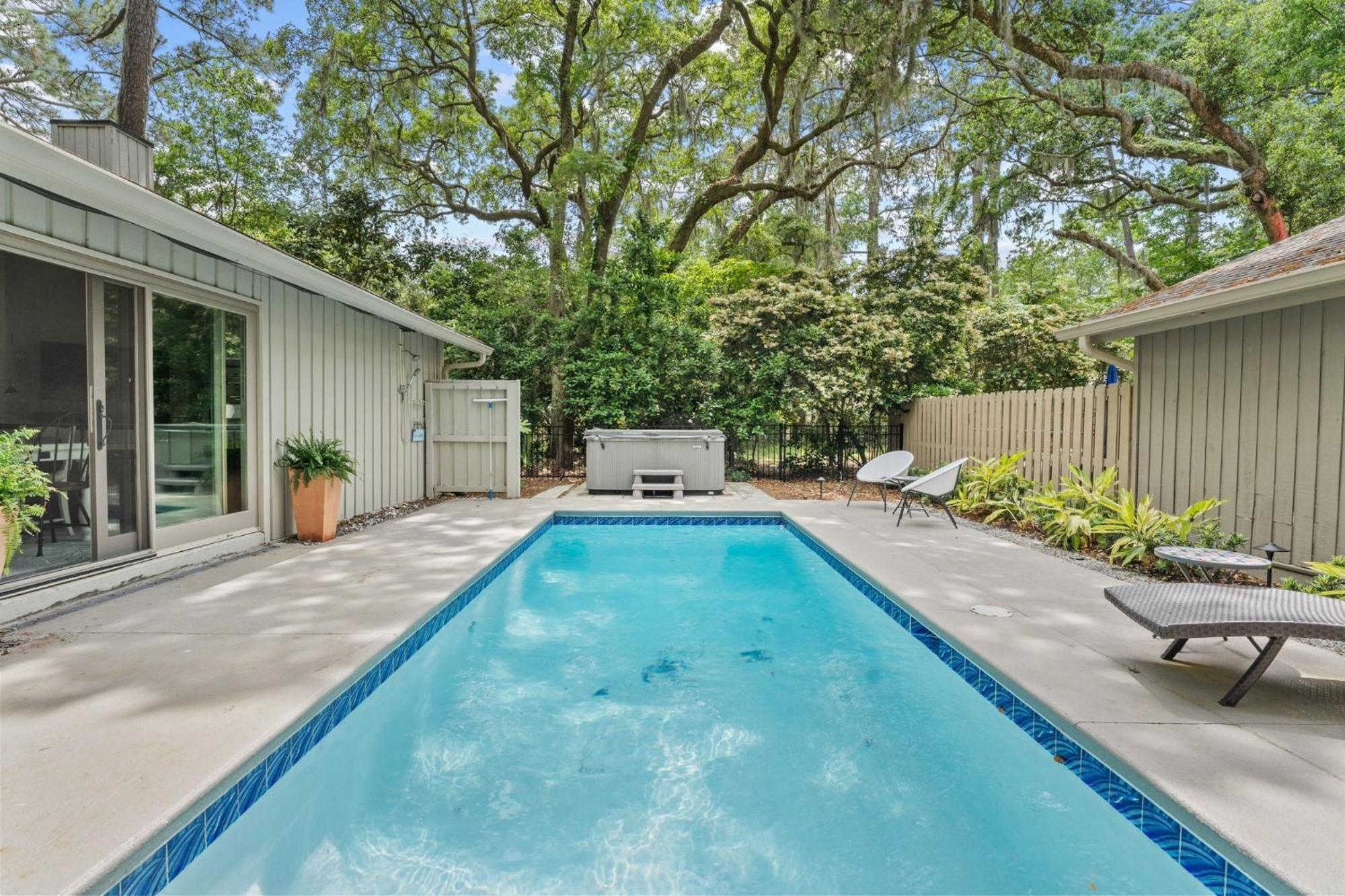 Private Oasis With Pool - Pet Friendly - Fully Fenced Yard - 3 Pender Lane