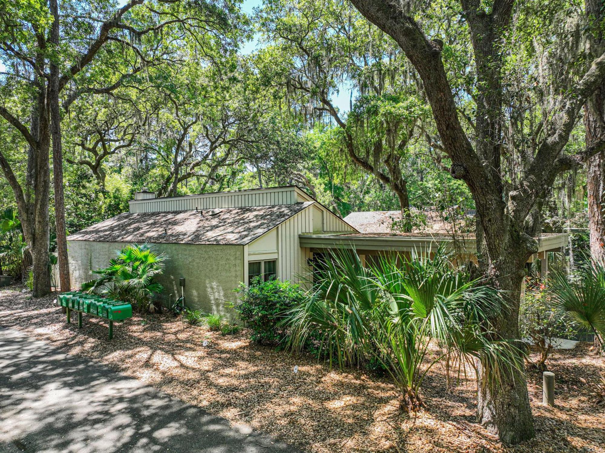 Private Oasis With Pool - Pet Friendly - Fully Fenced Yard - 3 Pender Lane Hilton Head Island