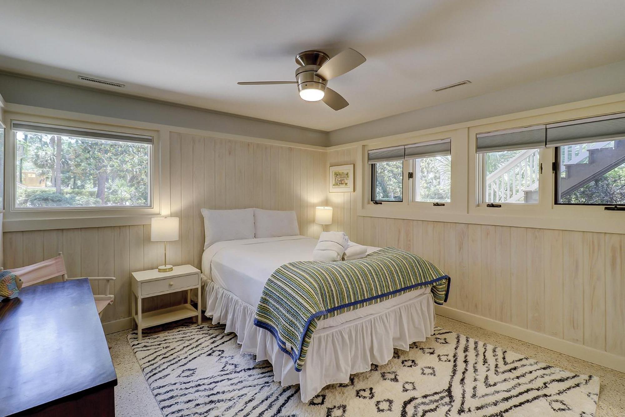 Classic 2nd Row - Pet Friendly - 2 Brown Pelican Rd