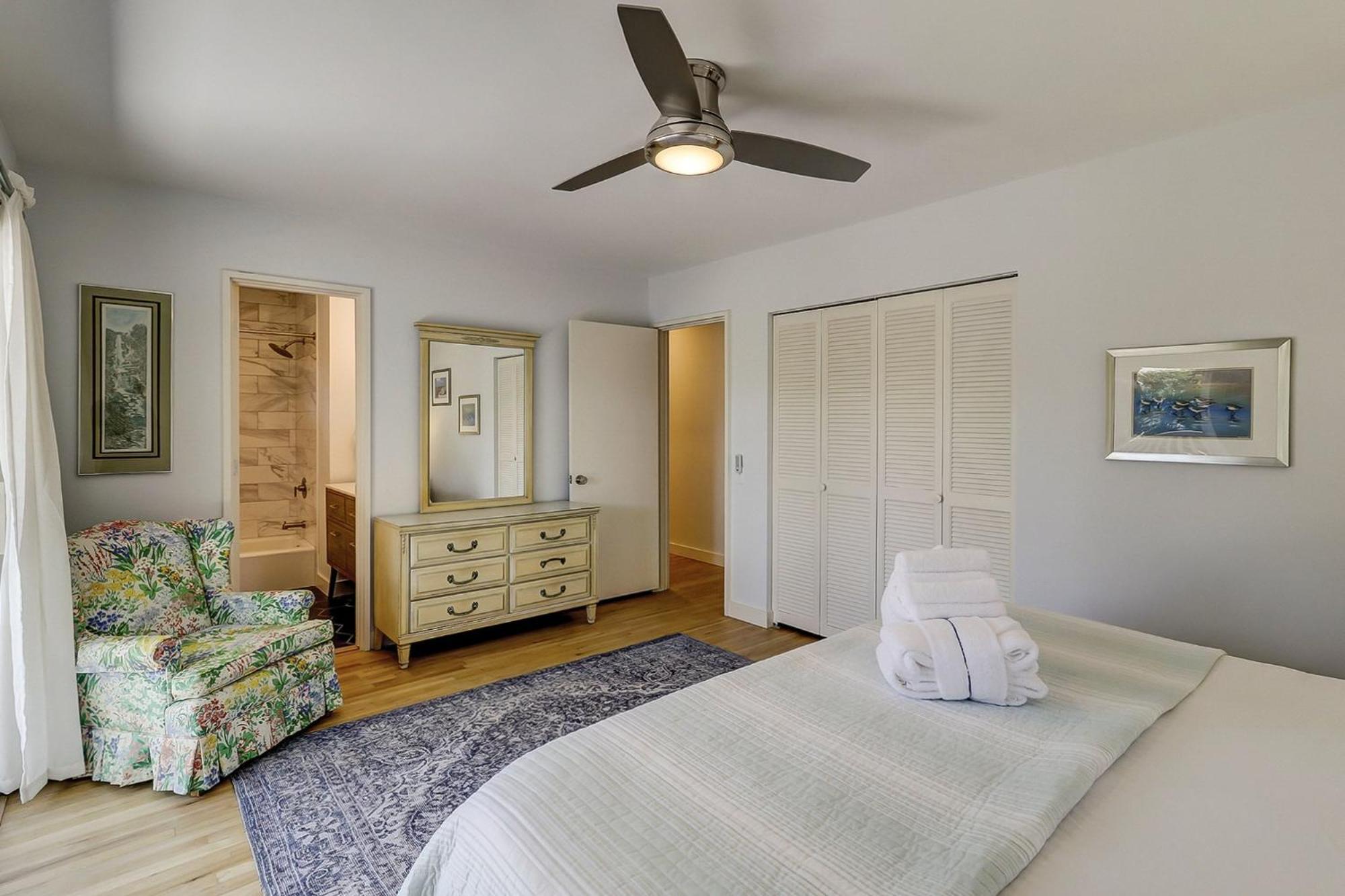 Classic 2nd Row - Pet Friendly - 2 Brown Pelican Rd *
