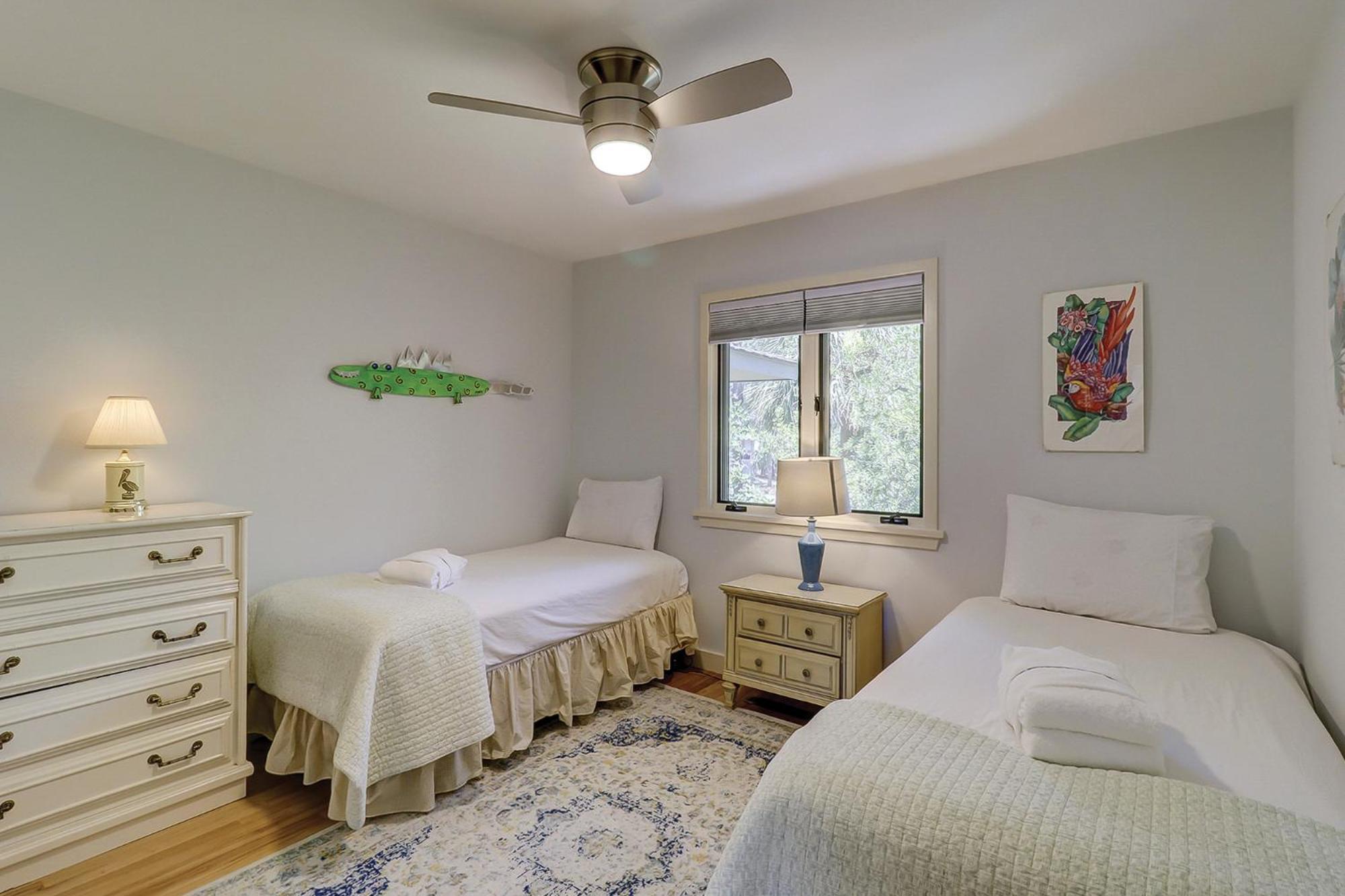 Classic 2nd Row - Pet Friendly - 2 Brown Pelican Rd
