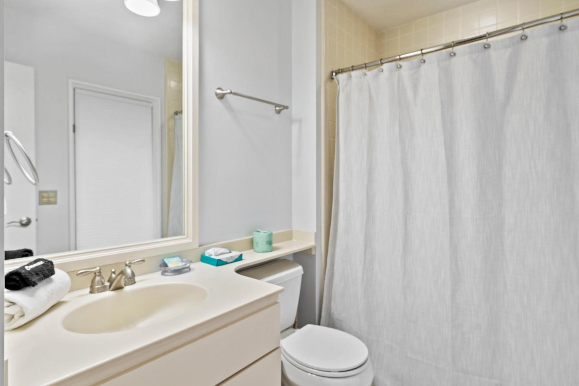 2nd Row House - Private Pool - 4 King Bedrooms - 19 Oyster Catcher Rd