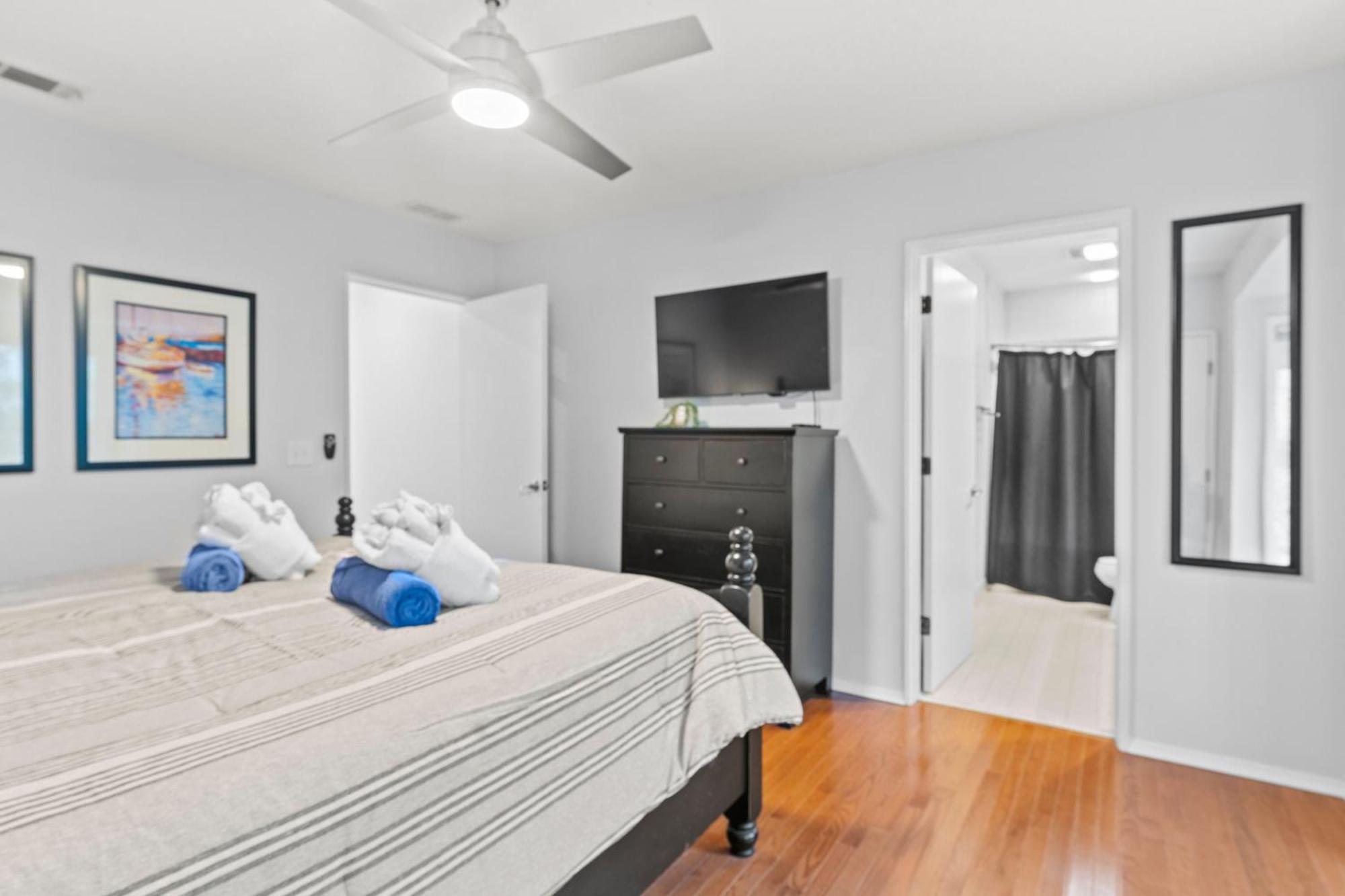 2nd Row House - Private Pool - 4 King Bedrooms - 19 Oyster Catcher Rd Hilton Head Island